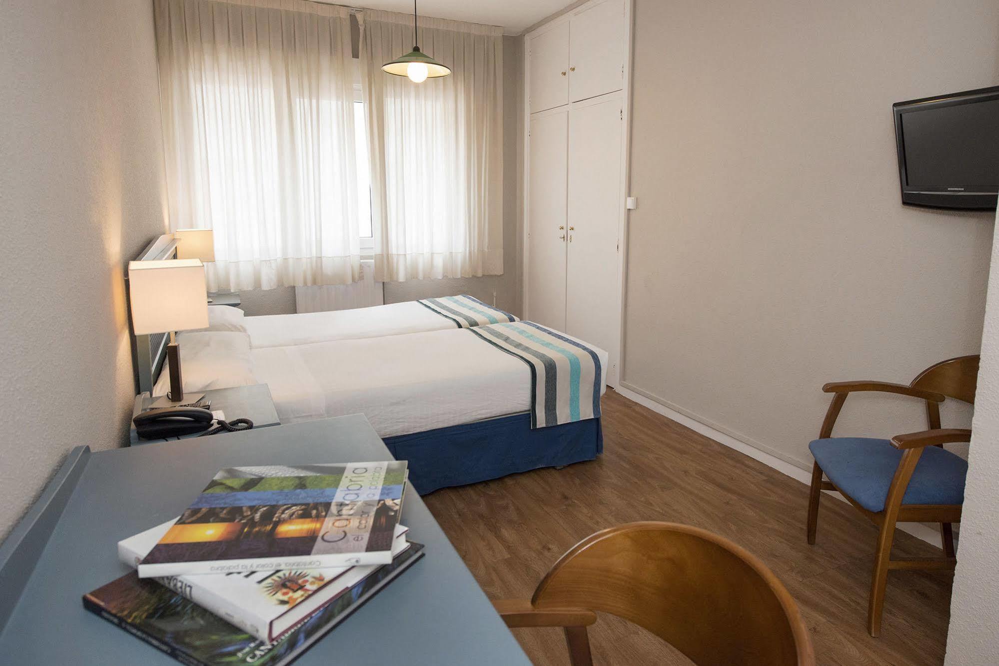 เอสตูดิโอส อรันซาซู Aparthotel ซานตานเดร์ ภายนอก รูปภาพ